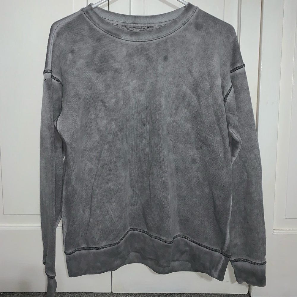 COMFY gray sweatshirt